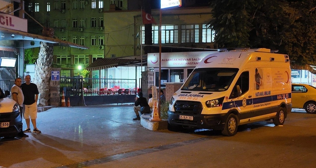 İzmir’ de bıçaklı-silahlı kavga: Ölü ve yaralılar var