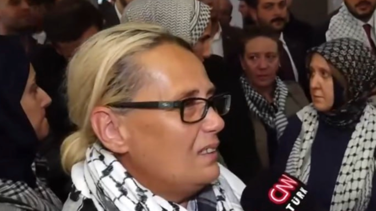 Türk aktivist Ayçin Kantoğlu: İsrail askerleri çıplak arama yaptı