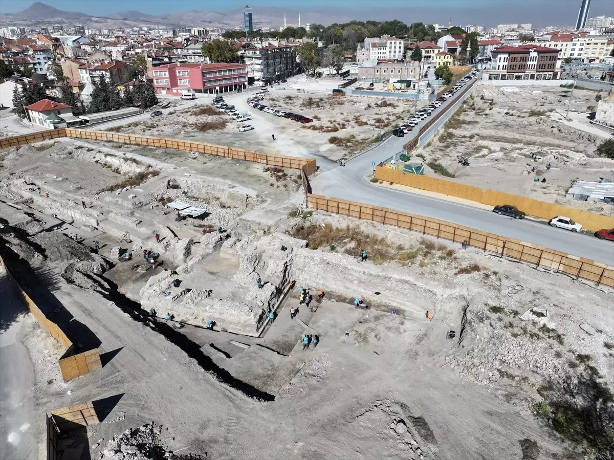 konyada selcuklu donemine ait tarihi kapi temeli bulundu kfl9y6gM.jpg