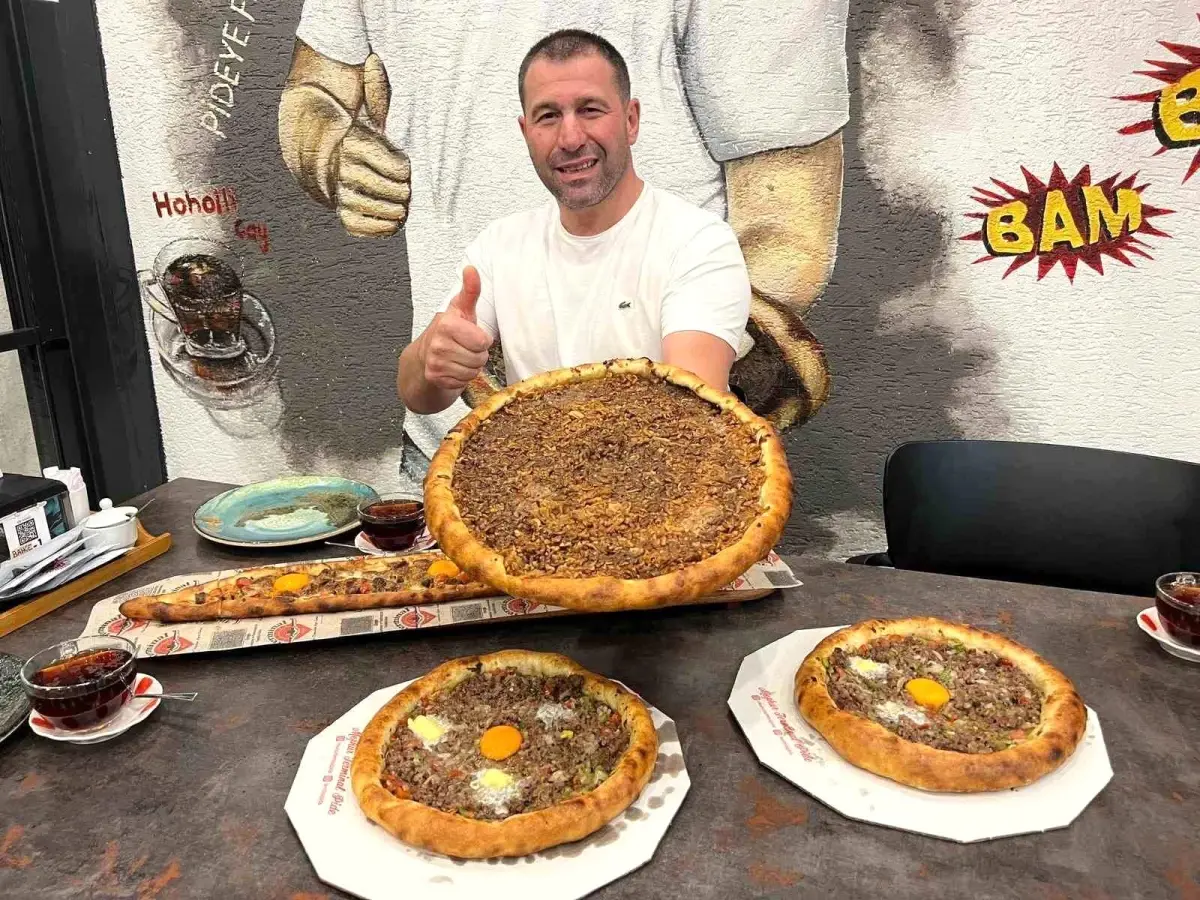 trabzonun elmali pidesi geleneksel tatlara modern dokunus Xm8sqiDK.jpg