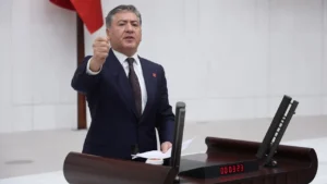 chpli-emirden-icisleri-bakanligina-sert-tepki-aklimizla-alay-ediyor-dncpVj6E