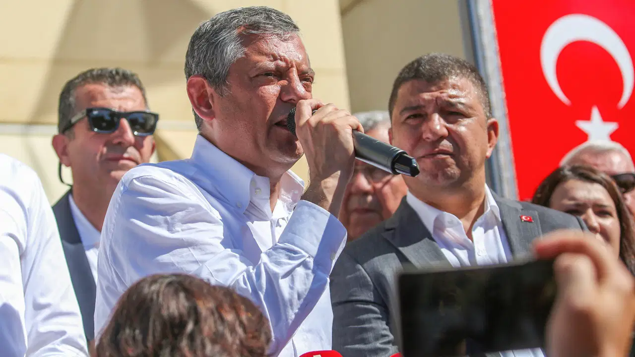 Yeni parti vekilleri harekete gecirdi toplu olarak istifa edecekler kurucular kurulu 95 kisiye cikti ODkRCRU1